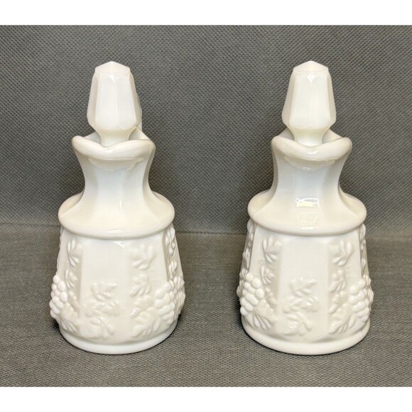 Vintage Cruets W/Stoppers Westmorland Milk Glass Paneled Grapes Oil & Vinegar - Picture 2 of 10